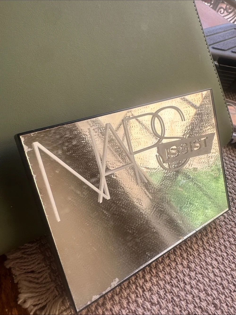 NARS Highlight & Glow Palette in Pink, Peach, Bronze and Champagne